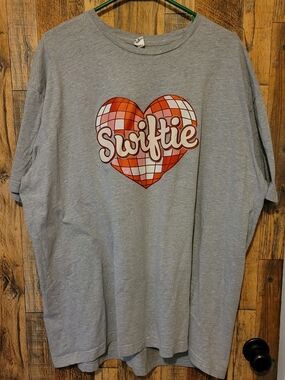 Swiftie Heart Short Sleeve Tee - Gray with Red Heart